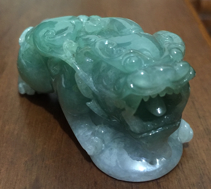 麻煩專家幫忙鑑定一下！貔貅擺件