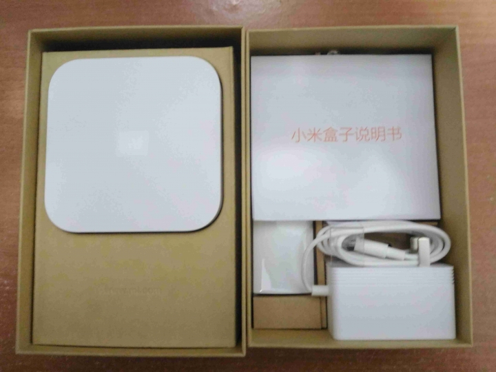 小米盒子三 增强版2G 4k 微開箱+小米藍牙手柄
