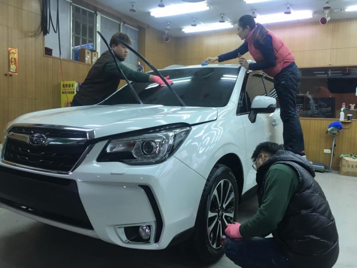 2016 FORESTER XT-P我的大白新車回來隔天馬上去做鍍膜!