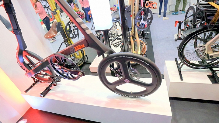 《2016自行車展》 圖多 字少