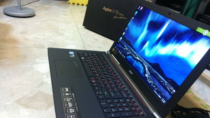 【簡易開箱】Aspire V Nitro  VN7-592G-739Z