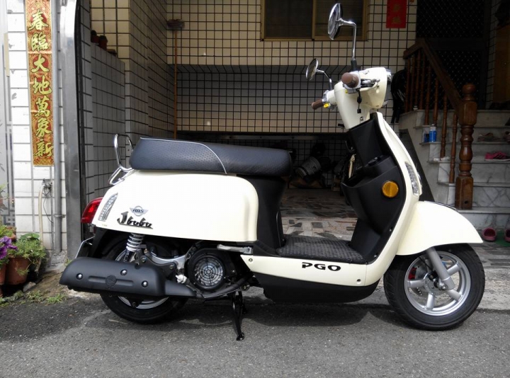 老婆想買PGO BON 125 ABS  後來買了JBUBU ABS