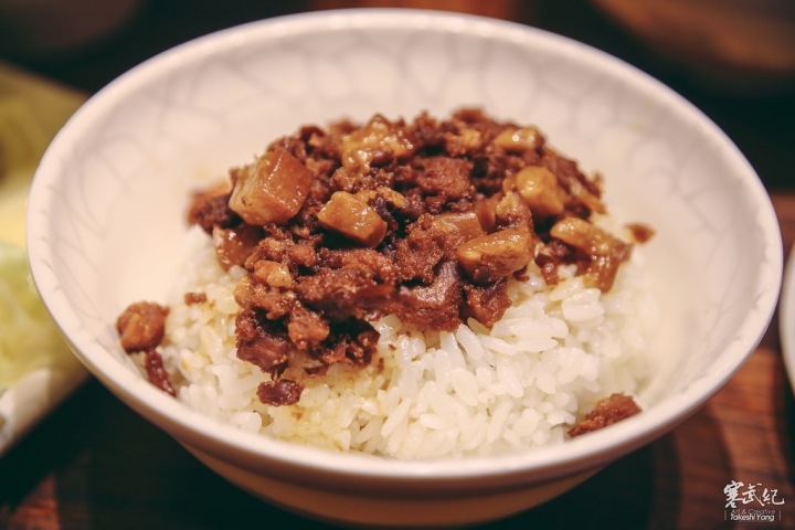 捷運善導寺‧雙月食品社｜張忠謀也愛這一味‧養生溫補古早味雞湯！