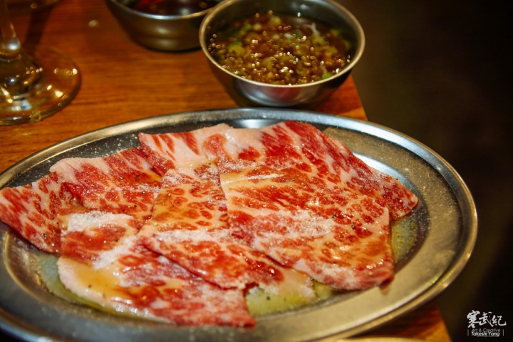 大阪燒肉雙子Futago 林森店｜超喧囂大阪流日式燒肉‧下班快來喝酒吃肉！
