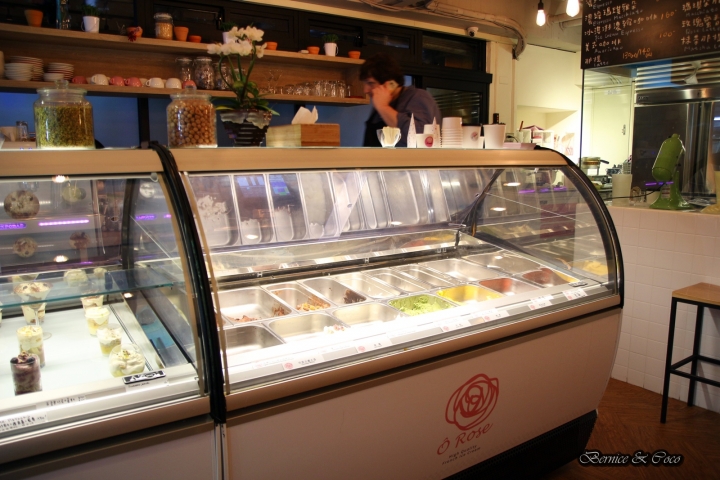 O Rose 花朵造型的高品質冰淇淋店/(台北美食)(捷運忠孝敦化站)