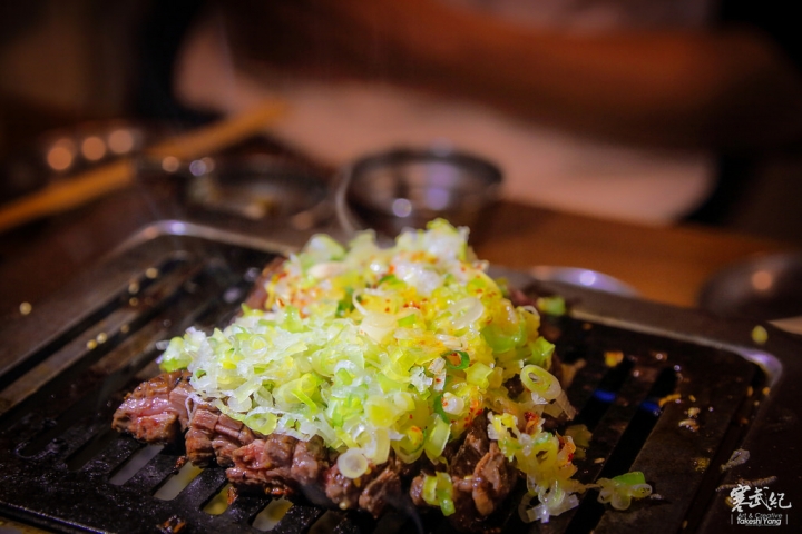 大阪燒肉雙子Futago 林森店｜超喧囂大阪流日式燒肉‧下班快來喝酒吃肉！