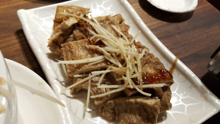 雙月食品社。溫補湯品一級棒