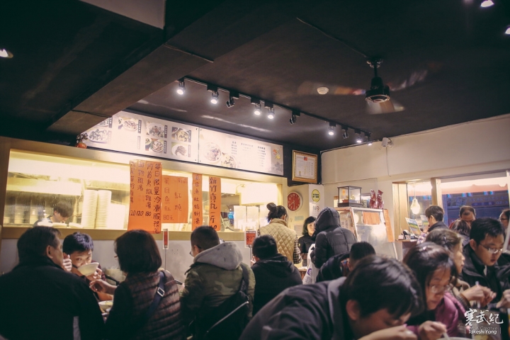 捷運善導寺‧雙月食品社｜張忠謀也愛這一味‧養生溫補古早味雞湯！