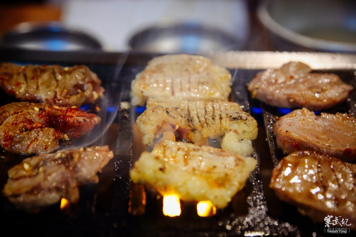 大阪燒肉雙子Futago 林森店｜超喧囂大阪流日式燒肉‧下班快來喝酒吃肉！