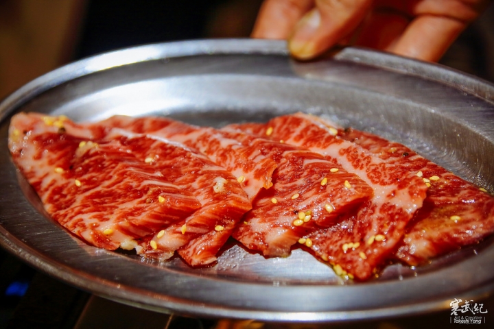 大阪燒肉雙子Futago 林森店｜超喧囂大阪流日式燒肉‧下班快來喝酒吃肉！