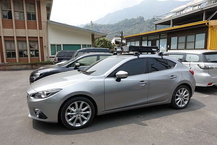 2016 mazda3 5D 光燦銀 簡單分享