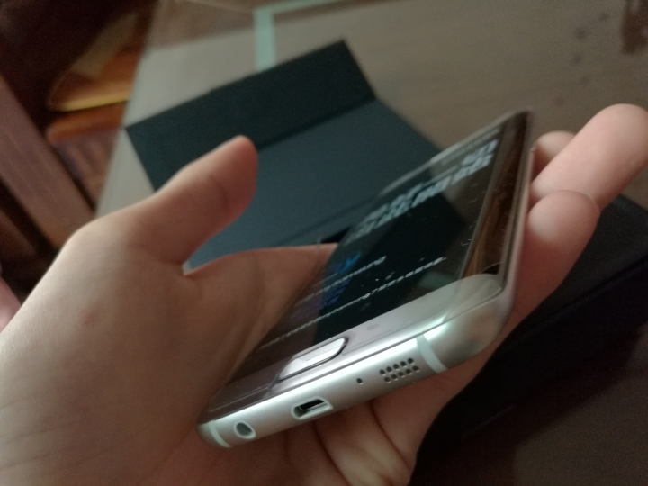 掙扎了好久 就在今天 我下手了s7edge