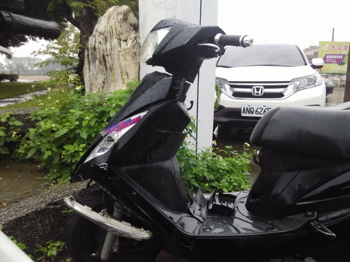 新手車禍    請各位鑑定   附圖