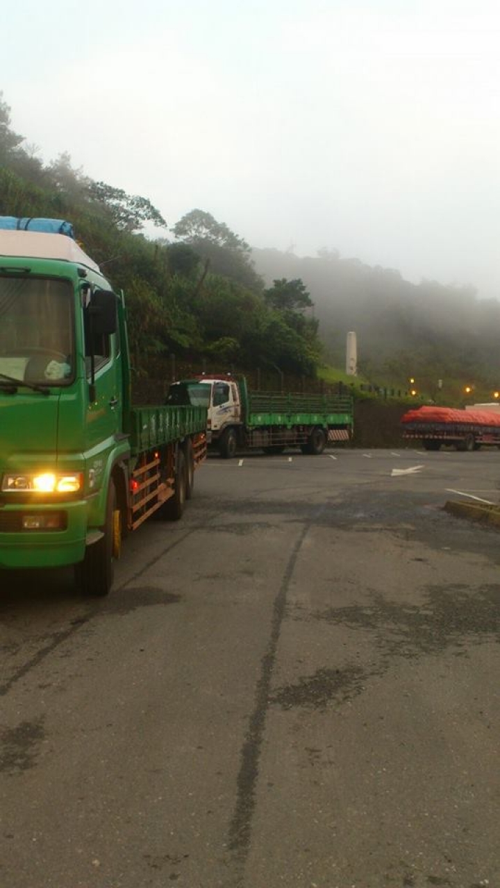 [純分享] 老爸的賺錢愛駒-MITSUBISHI FUSO