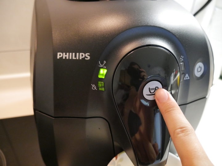[開箱] Philips 2000 HD8650 全自動義式咖啡機，一鍵完工、適合全家人的入門咖啡機