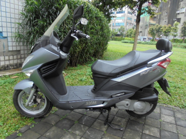2009年份的RV180 Euro可以買嗎？