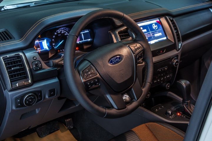 【黑貓攝影】硬漢進化 Ford Ranger T7 開箱