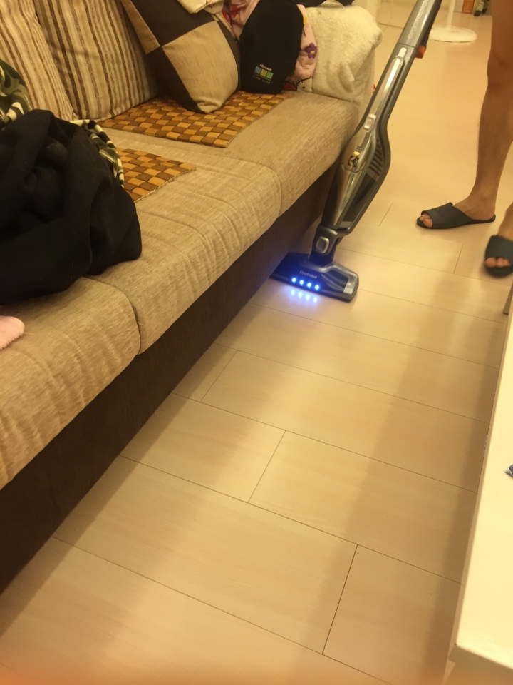 [訓練小小孩打掃利器]伊萊克斯完美管家渦輪鋰電版吸塵器試用活動心得