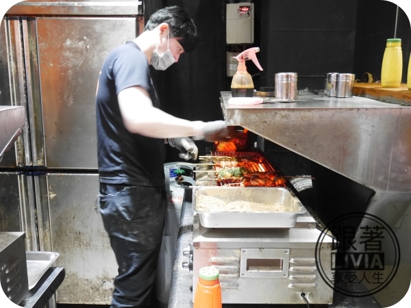 美食。餐廳│ 台北中山區 中山捷運站 柒-串燒屋  創意串燒 海鮮燒烤超鮮美 內用外帶都來柒串燒屋 ❤跟著Livia享受人生❤
