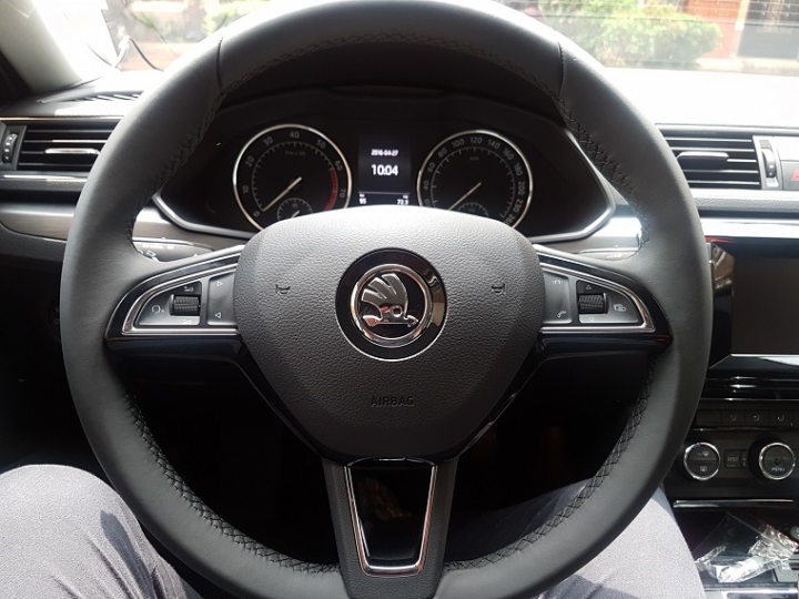 superb 1.8TSI 開箱 只有照片.內容少
