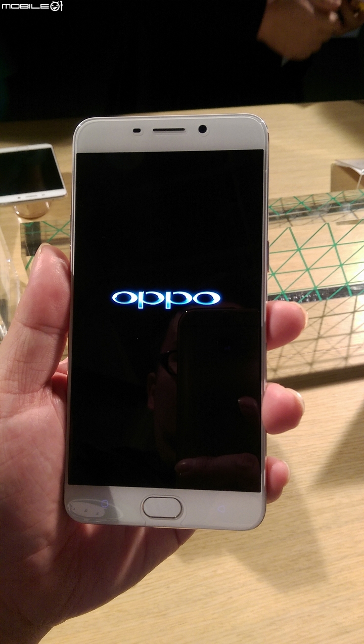 地表最強的自拍機！OPPO R9《9愛玩自拍》新機發表會體驗