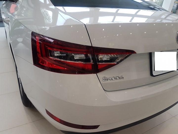 superb 1.8TSI 開箱 只有照片.內容少