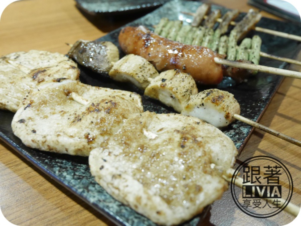 美食。餐廳│ 台北中山區 中山捷運站 柒-串燒屋  創意串燒 海鮮燒烤超鮮美 內用外帶都來柒串燒屋 ❤跟著Livia享受人生❤
