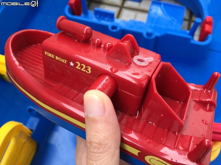 【開箱】夏天玩水趣-瑞典Aquaplay漂漂河水上玩具