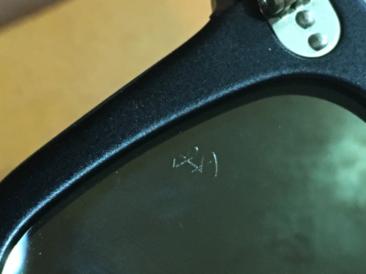 不確定百貨公司購買的雷朋眼鏡是否是正品了!可否幫我看看？