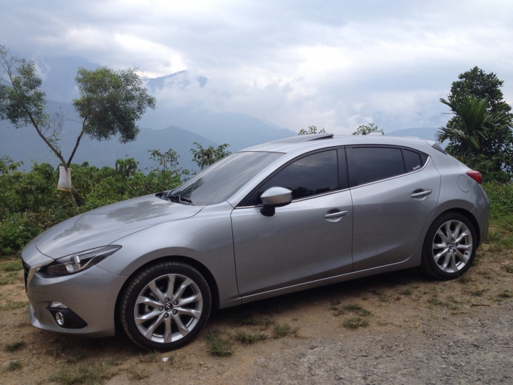 2016 mazda3 5D 光燦銀 簡單分享
