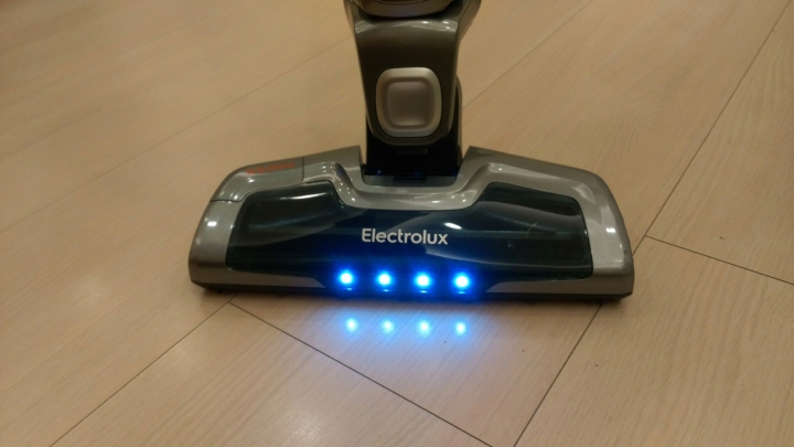 [訓練小小孩打掃利器]伊萊克斯完美管家渦輪鋰電版吸塵器試用活動心得