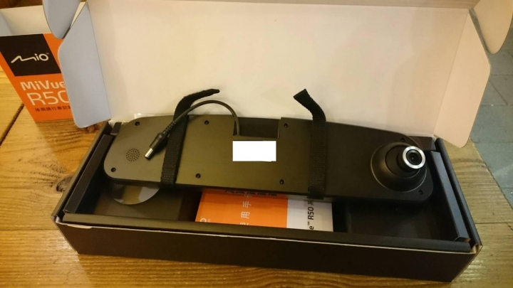 買給媽媽的後視鏡型行車紀錄器MIO R50