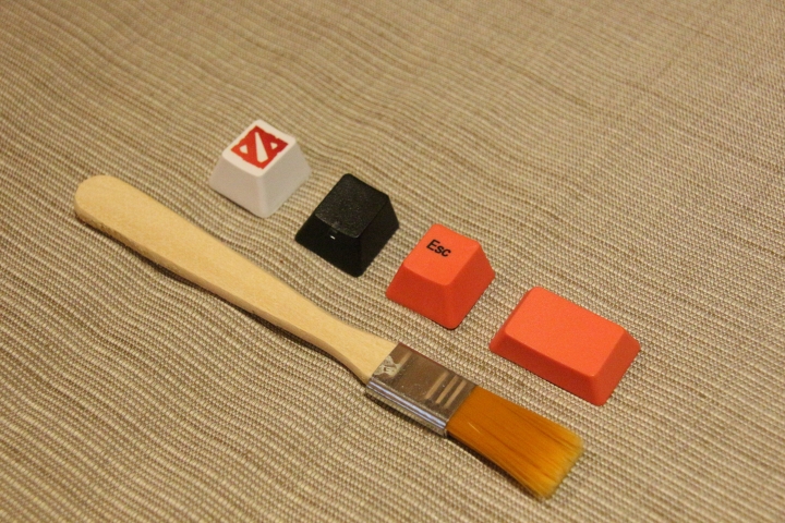 [開箱] Varmilo VA87M 黑蓋灰帽 茶軸 開箱 圖多