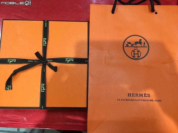 難怪那麼多人會被詐騙,都跟她說是假的hermes皮帶
