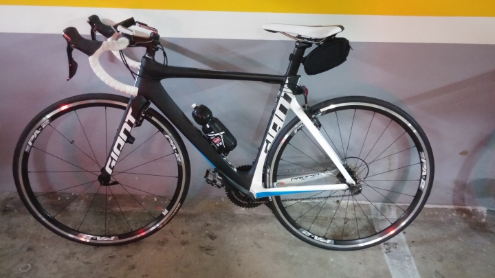 幫朋友開箱 TCR PRO 0 限量版