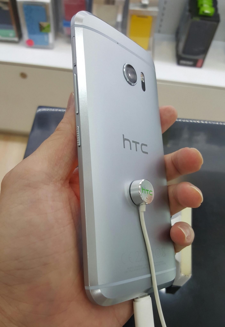HTC 10 已經可以在HTC專賣店試玩到囉