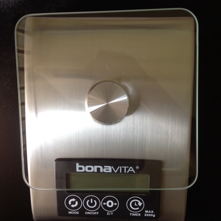 請問BONAVITA 電子秤玻璃與機身歪斜 會影響量秤正確性？