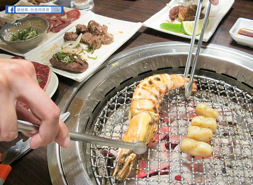 [台北大安]燒肉眾-精緻炭火燒肉+海鮮吃到飽(台北大安店)加1元送特大深海巨無霸海熊蝦!!夜貓族FB打卡按讚直接升等599方案