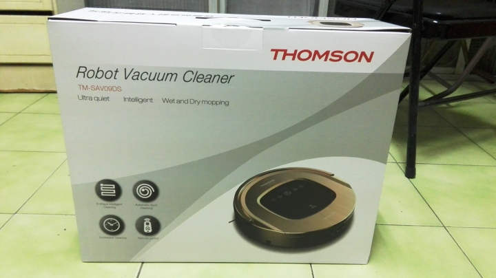 Thomson掃地機器人簡易開箱