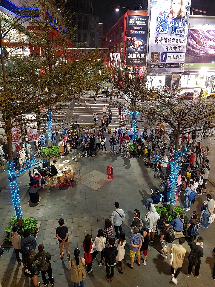 省電小鋼砲S7 夜拍x車軌x夜景蓋大樓