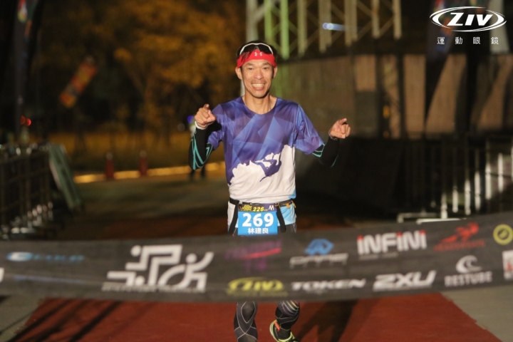 小惡魔陪中年大叔226超越巔峰全記錄！