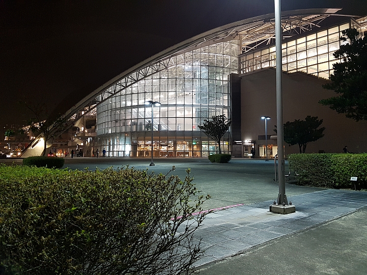 省電小鋼砲S7 夜拍x車軌x夜景蓋大樓
