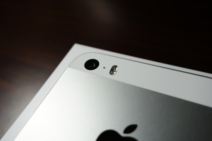 iPhone SE 64GB 銀色 開箱
