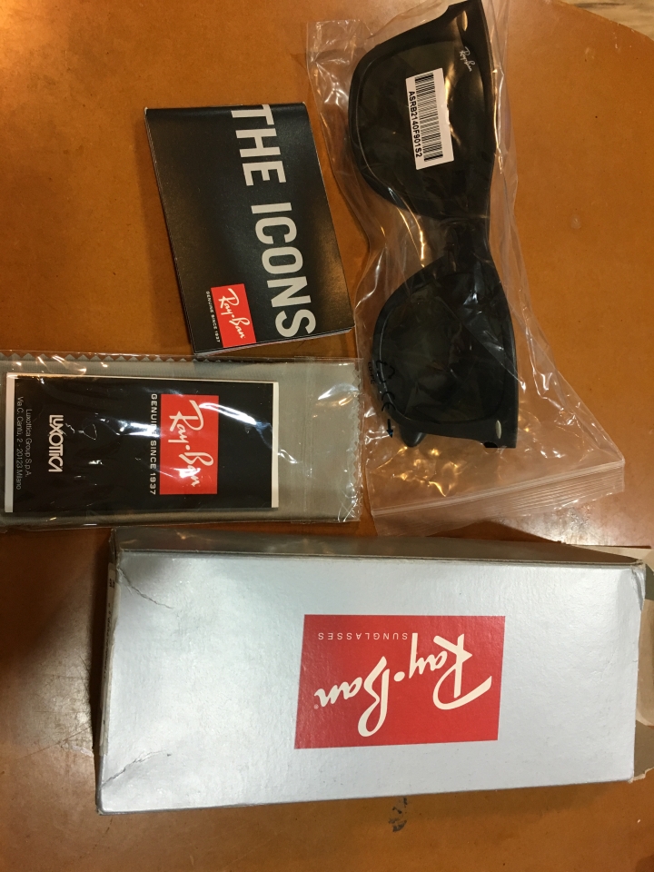 不確定百貨公司購買的雷朋眼鏡是否是正品了!可否幫我看看？