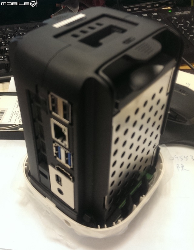 Acer Revo One RL85拆機
