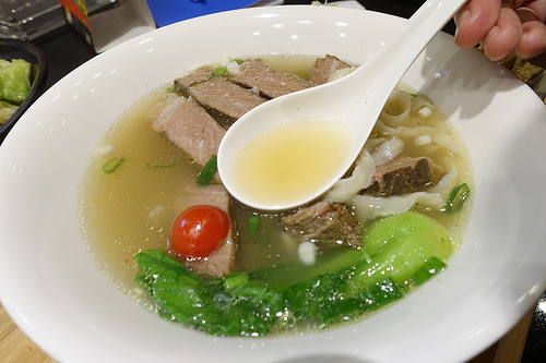 【食記】捷運國父紀念館站/延吉街美食。小熟成牛肉麵
