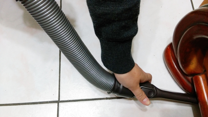 揮別過敏的打掃神器~Dyson V6 Fluff吸塵器！！
