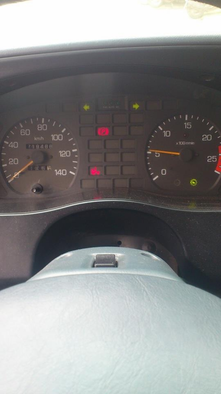 [純分享] 老爸的賺錢愛駒-MITSUBISHI FUSO