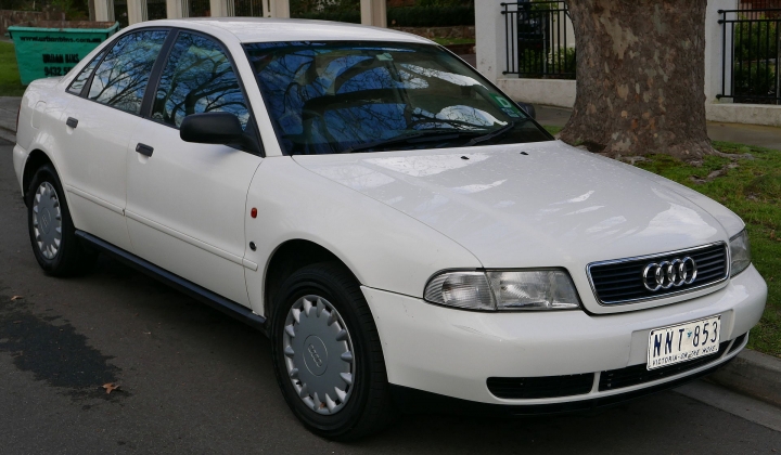 請問版上有車友在玩這些老車嗎?