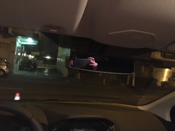 請推薦後視鏡行車紀錄器